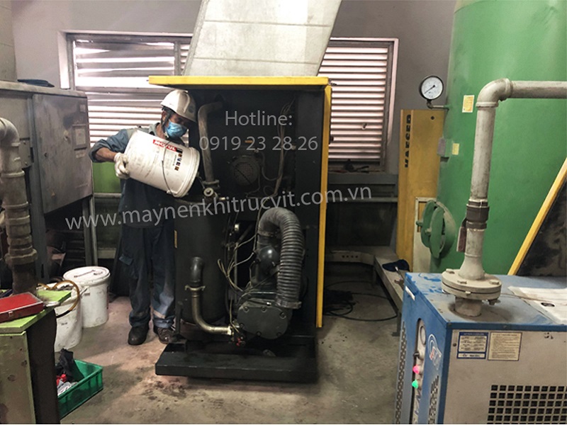 Dịch vụ bảo dưỡng - sửa chữa máy nén khí Kaeser tại Minh Phú, Service of Kaeser air compressor repair.