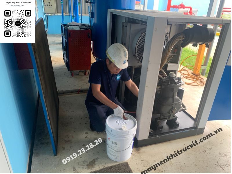 Máy nén khí trục vít Hitachi, máy nén khí trục vít, chảy dầu van cổ hút máy nén khí, bảo dưỡng máy nén khí, may nen khi hitachi, hitachi air compressor,