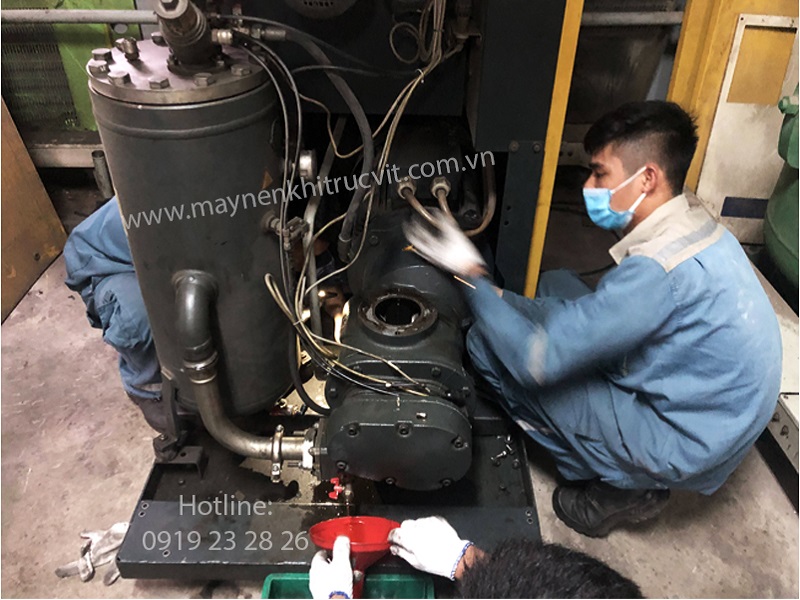 Dịch vụ bảo dưỡng - sửa chữa máy nén khí Kaeser tại Minh Phú, Service of Kaeser air compressor repair.