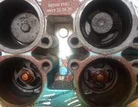 sua-chua-va-thay-van-xa-va-van-hut-may-nen-khi-piston.jpg